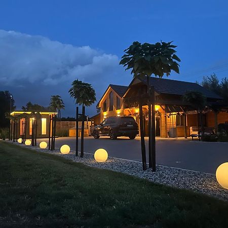 Przystanekufranka Villa Wysokie Mazowieckie Exteriör bild